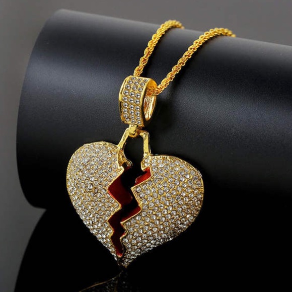 Crystal 💔 Heart 22” Long Necklace New - Picture 3 of 3